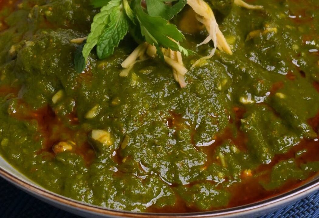 Palak gravy close up at nouba jaipur