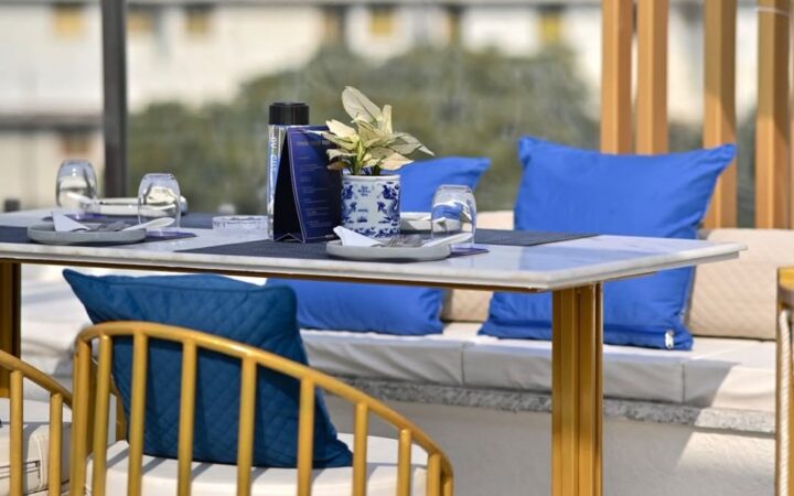 Planning a Birthday Dinner in Jaipur: A Practical Rooftop Guide